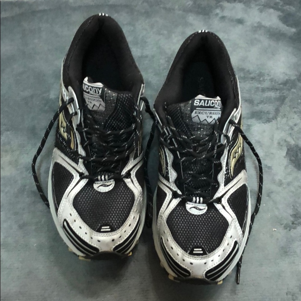 Men’s sneakers 10.5